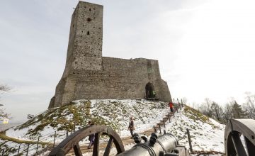 Ruiny Zamku Królewskiego w Chęcinach.