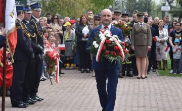 Członek Zarządu Powiatu Mariusz Ściana uczestniczył w uroczystościach Konstytucji 3 Maja w Chmielniku