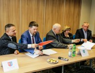 Podpisanie umowy w sprawie przebudowy mostu w Barczy