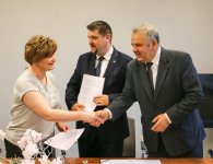 Podpisanie umów z Warsztatami Terapii Zajęciowej w Osinach