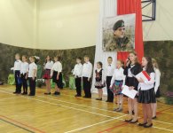 Szkoła Podstawowa w Mójczy obchodziła 5 rocznicę nadania imienia gen. Tadeusza Buka.