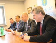 Podpisanie umowy w sprawie drogi w miejscowości Tumlin-Osowa