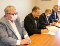 Podpisanie umowy na przebudowę dróg w Górnie