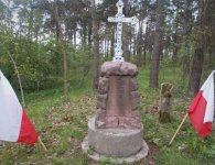 Krzyż upamiętniający Henryka Sienkiewicza