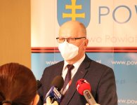 Promesy wręczono w siedzibie Starostwa Powiatowego w Kielcach