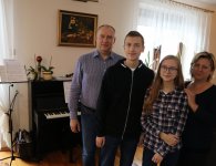 Sołtys Paweł Sadrak w rodzinnym domu i burmistrzem Nowej Słupi Andrzejem Gąsiorem 