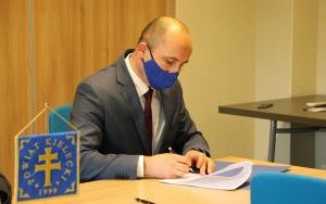 Podpisanie umowy z konsorcjum firm Hydrogeotechnika z Kielc oraz Geocoma z Krakowa (3)