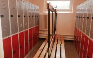 Nowe szatnie w szkole w Bodzentynie (1)