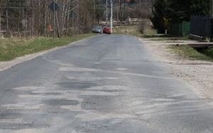 Budowa chodnika i przebudowa drogi powiatowej  w Chrustach (3)