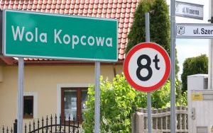 Wola Kopcowa z nowym chodnikiem i drogą  (6)