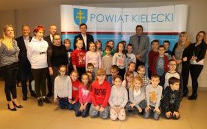 Jacek Kuzia, przewodniczący Rady Powiatu w Kielcach podsumowuje pracę Rady  (10)