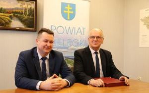 Stefan Bąk, członek Zarządu Powiatu w Kielcach podsumowuje działania w dziedzinie ochrony zdrowia i pomocy społecznej  (17)