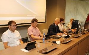 Wotum zaufania oraz absolutorium dla Zarządu Powiatu w Kielcach (3)