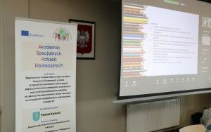 W Starostwie Powiatowym w Kielcach spotkali się uczestnicy międzynarodowego projektu pod nazwą „Akademia Specjalnych Potrzeb Edukacyjnych” (11)