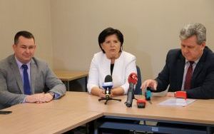 Podpisanie umowy na przebudowę drogi powiatowej Bobrza - Przyjmo (6)
