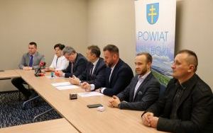 Podpisanie umowy na przebudowę drogi powiatowej Bobrza - Przyjmo (7)