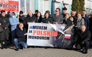 Akcja Murem za Polskim Mundurem we Włoszczowie  (2)