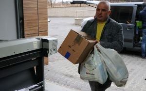 W Starostwie Powiatowym w Kielcach trwa zbiórka darów dla obywateli Ukrainy (4)