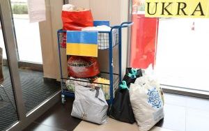 W Starostwie Powiatowym w Kielcach trwa zbiórka darów dla obywateli Ukrainy (1)
