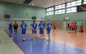 Za nami XX Halowe Mistrzostwa Radnych i Pracowników Samorządowych w Piłce Nożnej o Puchar Starosty Kieleckiego (4)