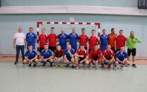 Za nami XX Halowe Mistrzostwa Radnych i Pracowników Samorządowych w Piłce Nożnej o Puchar Starosty Kieleckiego (6)