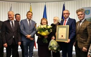 Wręczyliśmy akty nadania tytułów Honorowy Obywatel Powiatu Kieleckiego i Zasłużony dla Powiatu Kieleckiego (5)