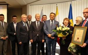 Wręczyliśmy akty nadania tytułów Honorowy Obywatel Powiatu Kieleckiego i Zasłużony dla Powiatu Kieleckiego (6)