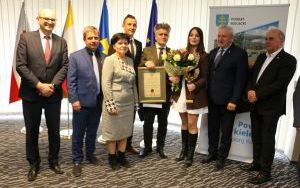 Wręczyliśmy akty nadania tytułów Honorowy Obywatel Powiatu Kieleckiego i Zasłużony dla Powiatu Kieleckiego (3)