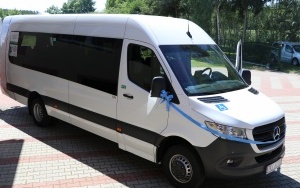 Nowy samochód do transportu osób niepełnosprawnych w Fanisławicach  (1)