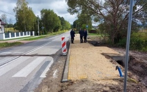 Dobre tempo prac na drogach w Daleszycach (6)