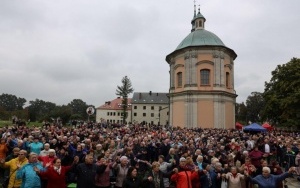 XIV Diecezjalna Pielgrzymka Wspólnot Żywego Różańca w Piotrkowicach  (4)
