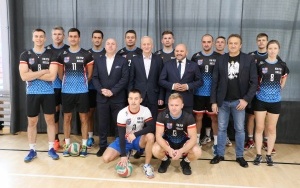 IX Powiatowy Turniej Piłki Siatkowej o Puchar Przewodniczącego Rady Powiatu w Kielcach (3)
