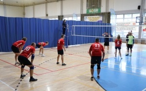 IX Powiatowy Turniej Piłki Siatkowej o Puchar Przewodniczącego Rady Powiatu w Kielcach (3)