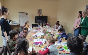 Warsztaty psychologiczno-artystyczne dla dzieci z Ukrainy (4)