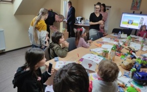 Warsztaty psychologiczno-artystyczne dla dzieci z Ukrainy (1)