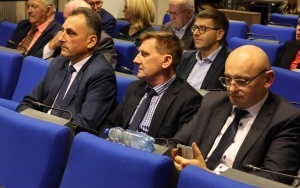Sesja Rady Powiatu w Kielcach  (3)