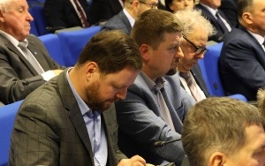 Sesja Rady Powiatu w Kielcach  (1)