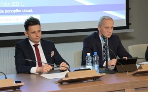 Sesja Rady Powiatu w Kielcach (1)