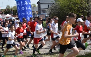 Bieg z flagą w Piekoszowie (3)