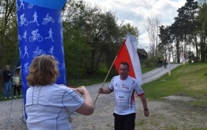 Bieg z flagą w Piekoszowie (2)