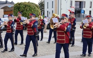 Powiatowe święto orkiestr dętych w Daleszycach (12)