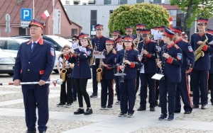 Powiatowe święto orkiestr dętych w Daleszycach (15)