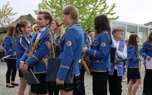 Powiatowe święto orkiestr dętych w Daleszycach (15)