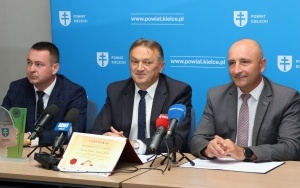 Mirosław Gębski otrzymał tytuł honorowy „Patron Bezpiecznych Dróg 2023”. Nadano go podczas V Ogólnopolskiego Konwentu zorganizowanego przez Fundację „Nadzieja” Osób Poszkodowanych w Wypadkach Drogowych. Wydarzenie odbywało się w ramach Ogólnopolskiego Pro