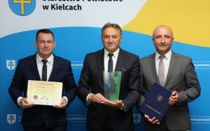 Mirosław Gębski otrzymał tytuł honorowy „Patron Bezpiecznych Dróg 2023”. Nadano go podczas V Ogólnopolskiego Konwentu zorganizowanego przez Fundację „Nadzieja” Osób Poszkodowanych w Wypadkach Drogowych. Wydarzenie odbywało się w ramach Ogólnopolskiego Pro