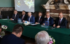 Uroczysta Sesja Rady Powiatu w Kielcach  (6)