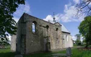 Kościół Św. Stanisława Biskupa w Piotrkowicach (8)