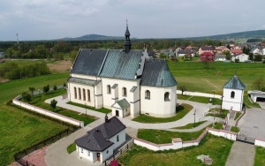 kościoły i klasztory powiatu kieleckiego (11)
