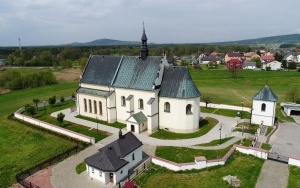 zabytkowe kościoły powiatu kieleckiego (4)