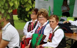 Fotorelacja z XXIII Powiatowego Przeglądu Zespołów Folklorystycznych i Solistów (8)
